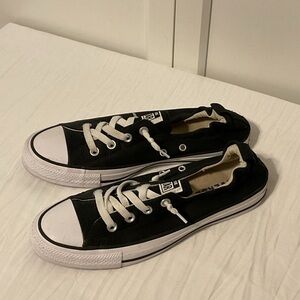 Converse Shoreline slip on Black and White Low-Top Sneakers